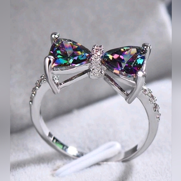 Beautiful butterfly bowknot ring - Picture 2 of 2